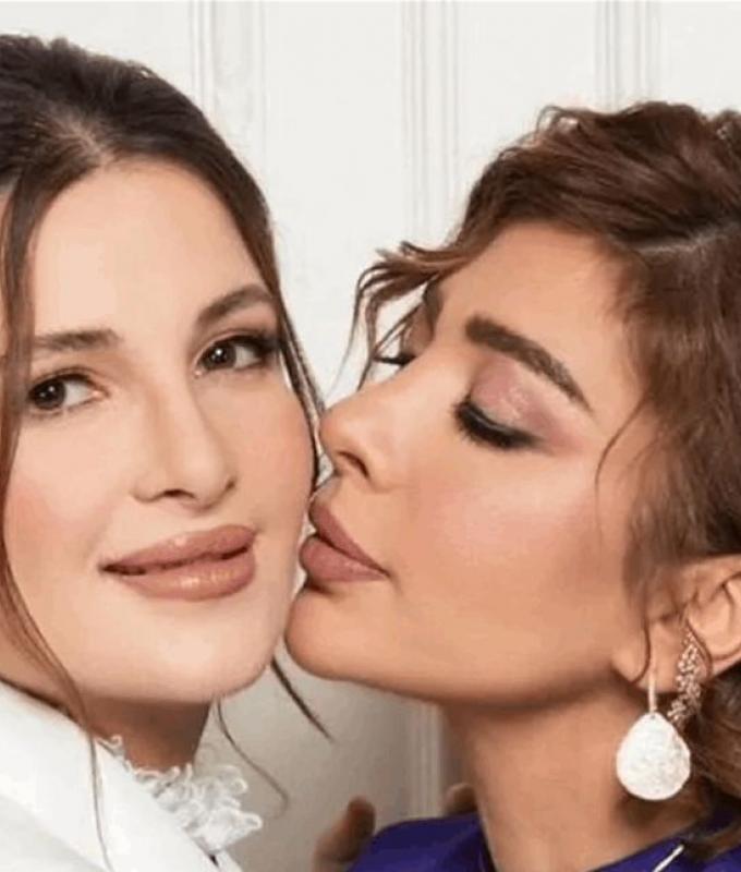 أصالة تمازح ابنتها أمام الجمهور: بنتي ساكتة ما بدي إحسدها (فيديو)