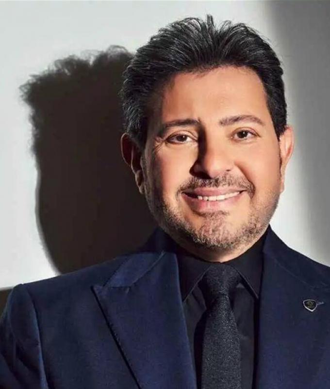 بعد وضعه في العناية المركزة تحت إشراف طبي.. ما هو وضع الفنان هاني شاكر؟