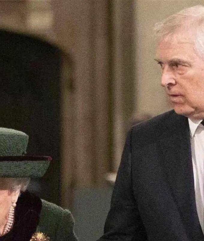 لماذا لم تُصدّق الملكة إليزابيث الثانية الإتّهامات الموّجهة إلى إبنها أندرو؟