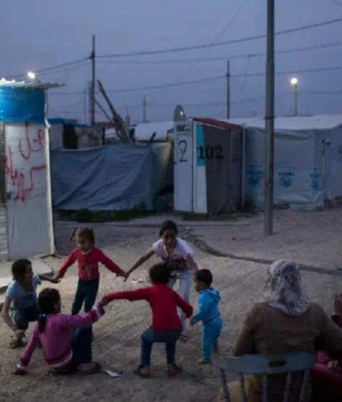 السوريون في ظلّ الحرب: نزوح جديد… ومصير مجهول