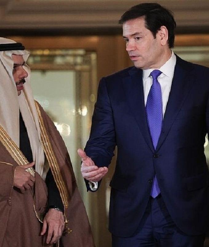 بن فرحان وروبيو يبحثان هاتفيا جهود فتح مضيق هرمز