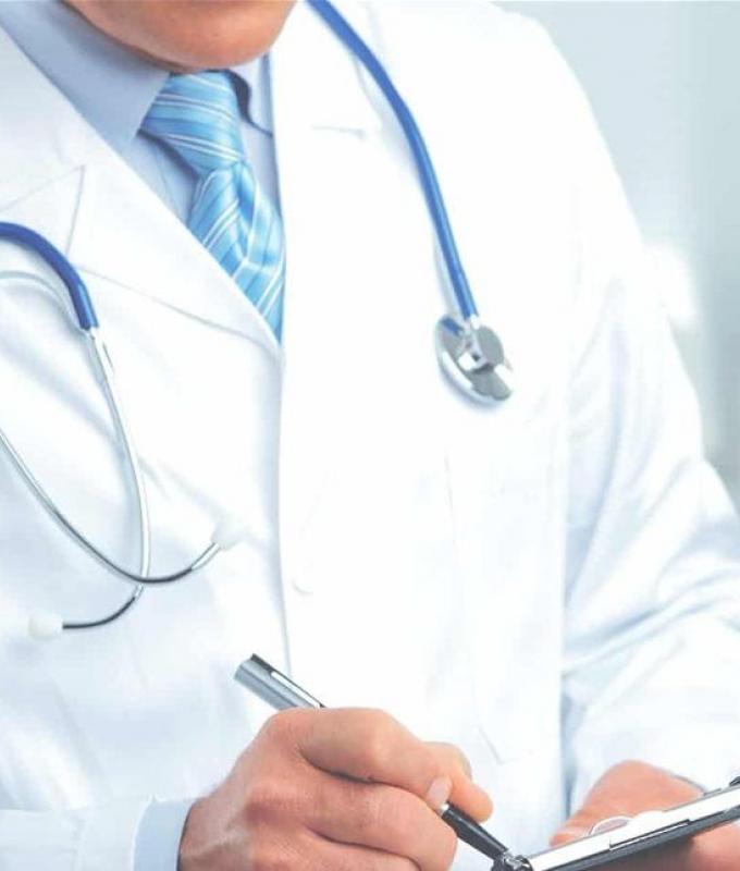 طبيب شهير... عُثِرَ عليه ميّتاً داخل فندق في دبي (صورة)