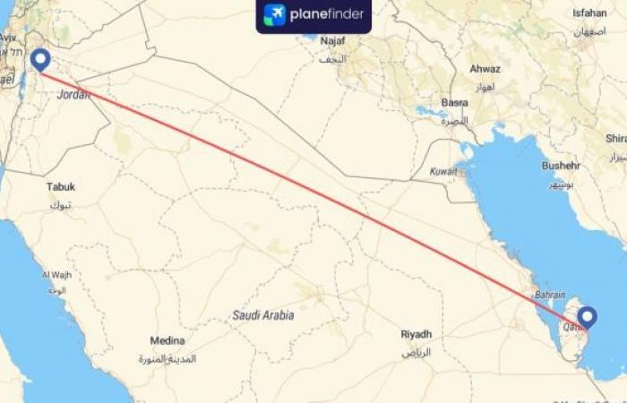 طائرة قطرية تحلق فوق الأجواء السعودية بعد فتح الحدود