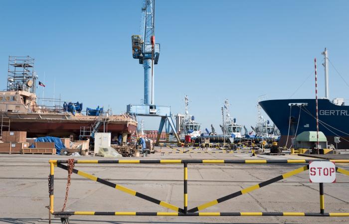استئناف أنشطة الشحن والملاحة البحرية المصريه مع قطر