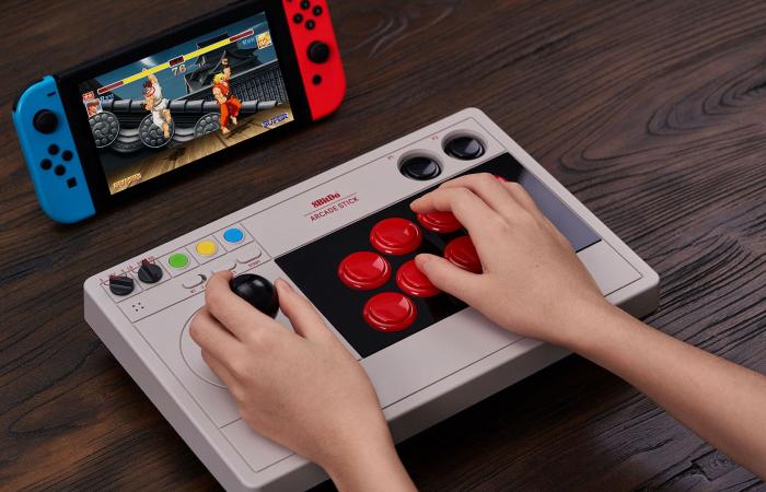 8BitDo تقدم ذراع تحكم أنيقة وعصرية لجهاز Switch