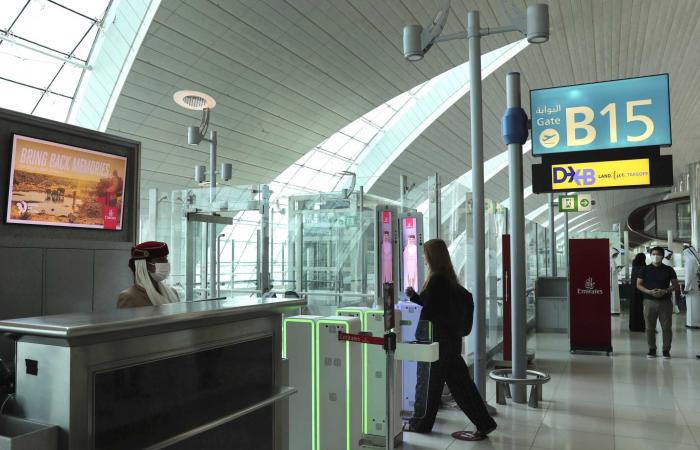 مطار دبي يستخدم عيون المسافرين بدلًا من جوازات السفر