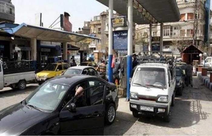 سوريا تخفض كمية البنزين للسيارات إلى 50% في دمشق