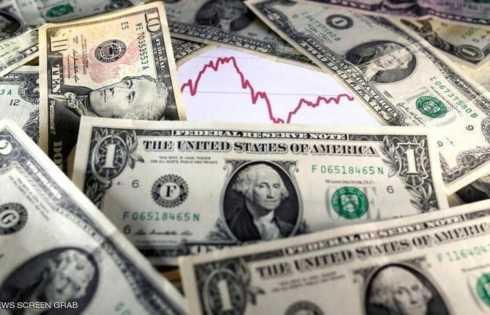 الدولار الأمريكي يشهد تغيرا لم يحدث منذ 25 عاما