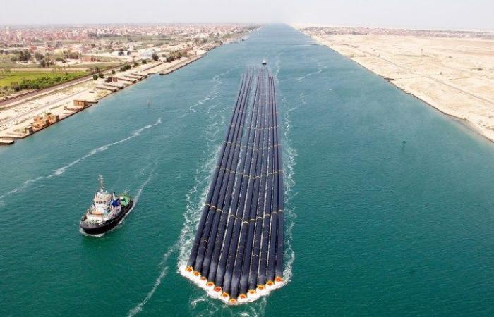 مصر : تخفيضات للسفن العالقة في قناة السويس