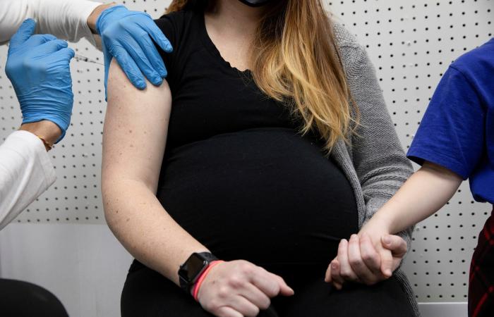 دراسة: فيروس كورونا يضر بالنساء الحوامل بشدة