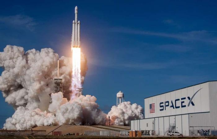 شركة SpaceX تخطط لأول اختبار للمركبة الفضائية المدارية