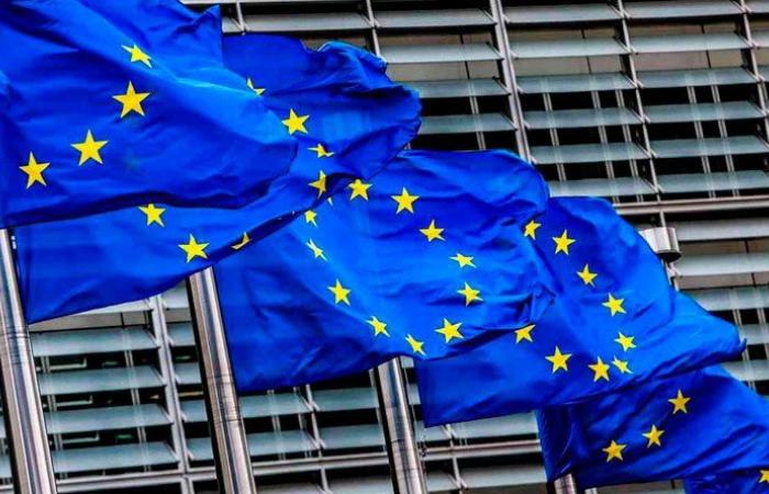 الاتحاد الأوروبي يغلق أجواءه أمام بيلاروس بعد حادثة “رايان إير”