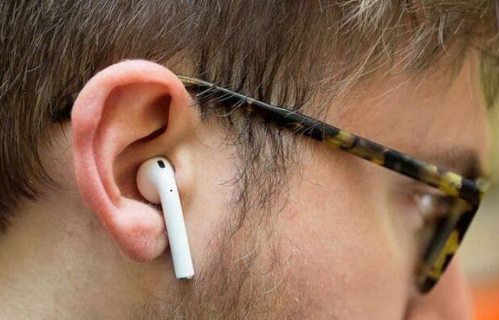 آبل تدرس إمكانات AirPods كجهاز صحي