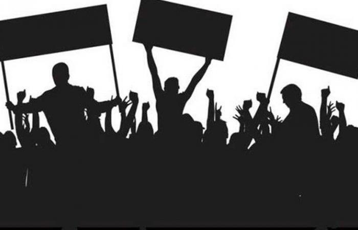 اعتصام لعمال بلدية طرابلس أمام القصر البلدي