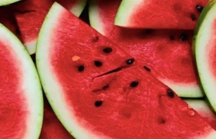 كيف يؤثر تناول البطيخ على عملية فقدان الوزن؟