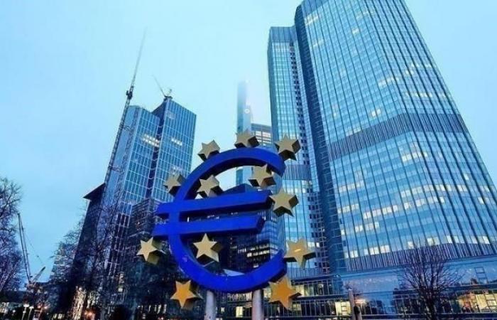 اليورو يرتفع لأعلى مستوى في أسبوع