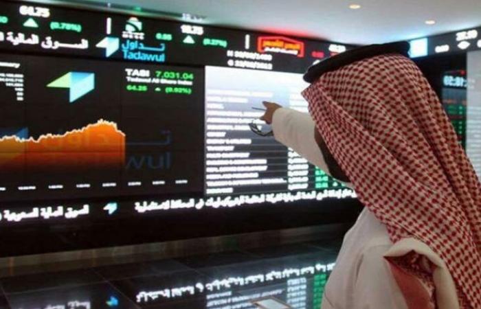 مؤشر البورصة السعودية يغلق منخفضا 1.3% مع هبوط أسعار النفط