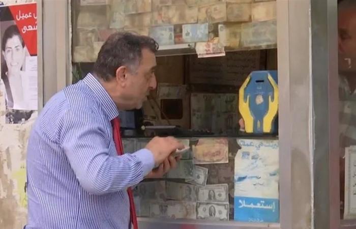 دولار السوق الموازية ينخفض.. على أي تسعيرة أقفل؟