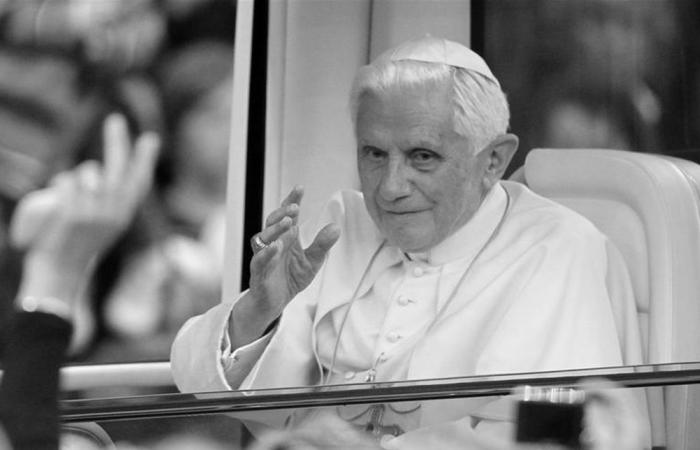 تمسك بعمق الايمان وعاش قمة التواضع.... العالم يودّع البابا بنديكتوس السادس عشر
