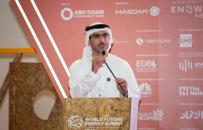 الإمارات تستثمر 163 مليار دولار في الطاقة النظيفة والمتجددة خلال العقد المقبل