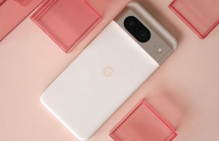 جوجل تجلب نموذج Gemini Nano إلى هواتف Pixel 8