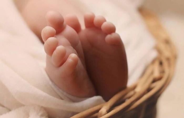 برفقة زوجته.. ممثل شهير ينشر صور لمولودته الجديدة "قمر" شاهدوها