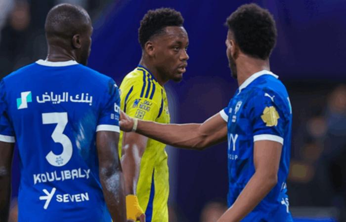 بتصرف "غير أخلاقي".. نجم النصر السعودي يشعل غضب علي البليهي