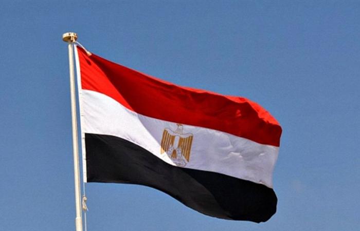 اسم الأم في البطاقة.. قرار حكومي يثير ضجة في مصر