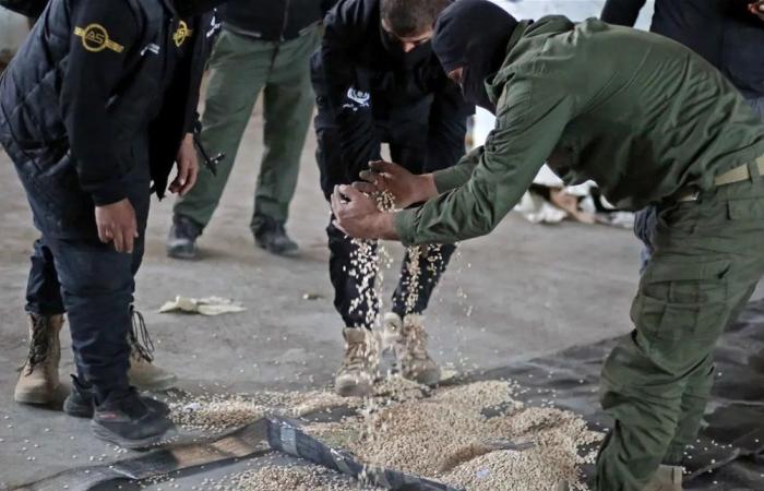 ضبط 4 ملايين حبة كبتاغون مخبأة داخل شحنة حديد في ميناء اللاذقية
