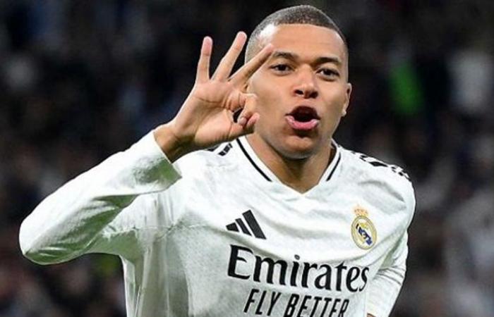 قبل الكلاسيكو.. جماهير برشلونة تحرق قميص مبابي (فيديو)