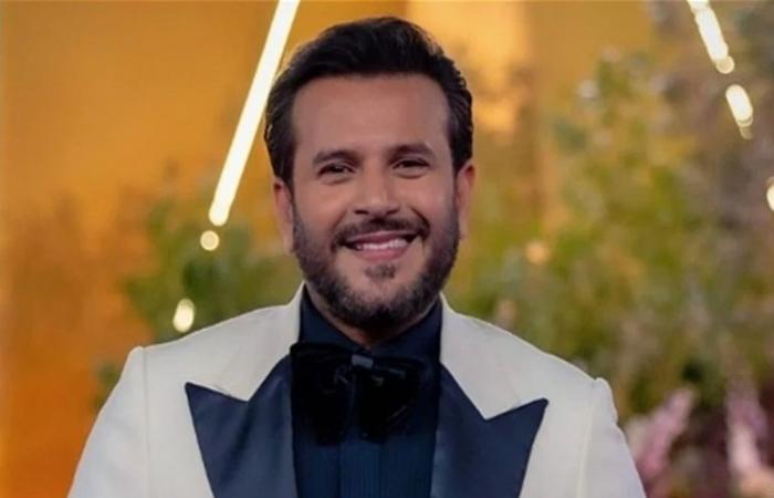 بدا بغاية الانفعال والعصبية.. فنان معروف يكشف أسراراً ويهدّد المتاجرين باسم صبحي عطري (فيديو)