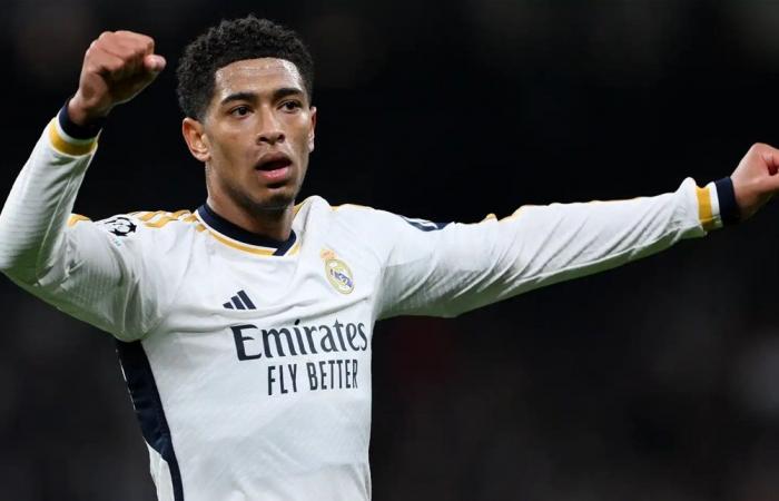 مشجعة تحرج جود بيلينغهام.. هذا ما فعلته (صورة)