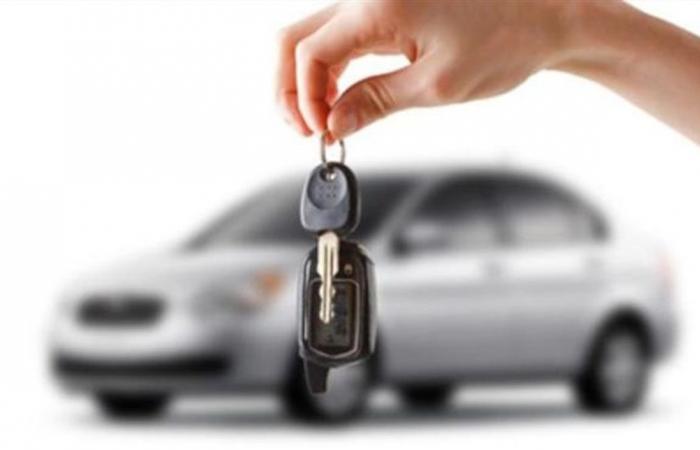 وهم البيع انتهى بالنصب… رجل يُخدع أثناء شراء سيارة