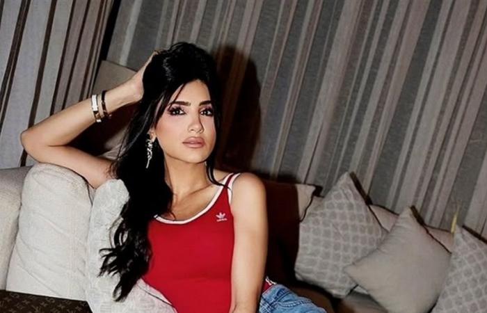 بطلة مسلسل "إش إش" مي عمر تتغزل بزوجها! (فيديو)