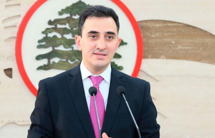 الحاج: بري وقاسم يخاطرون بمصير لبنان!