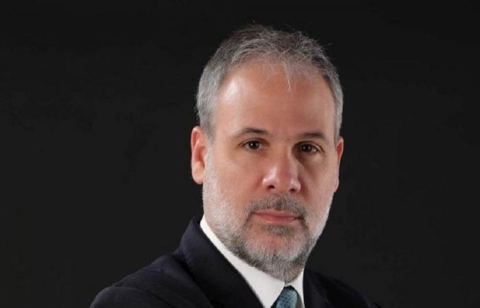 نواب يهنئون مرتينوس