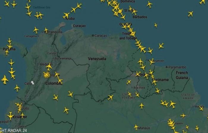 الطائرات تتجنب أجواء فنزويلا تحسبا لهجوم أميركي