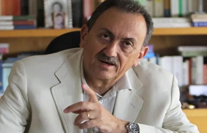 ما هي مهمة السفير سيمون كرم؟