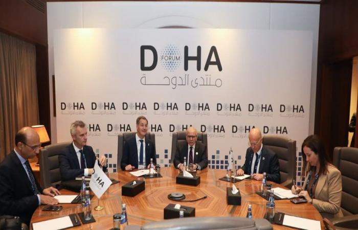 سلسلة لقاءات لسلام في الدوحة