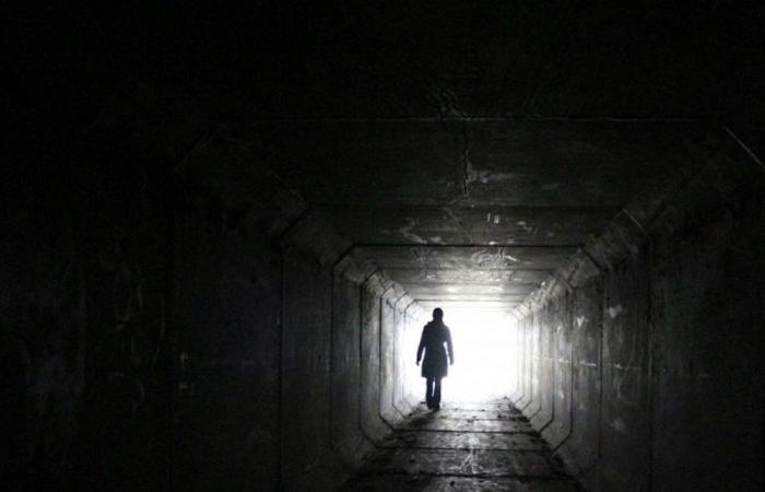 بسبب خلافات مع زوج طليقته.. فنان شهير يفقد حياته بطريقة مروعة (صورة)