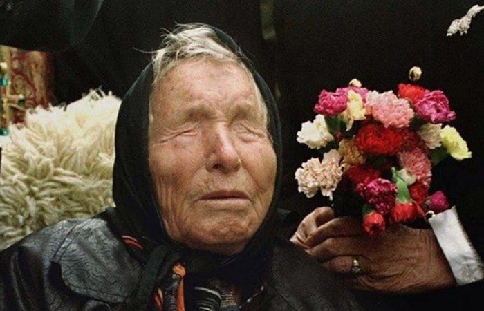 هل تحققت تنبؤات نوستراداموس وبابا فانغا لعام 2025؟