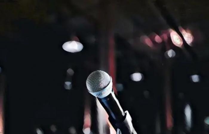 فنان تعرّض لمضايقات... فتاة كانت تُلاحقه قرب منزله!