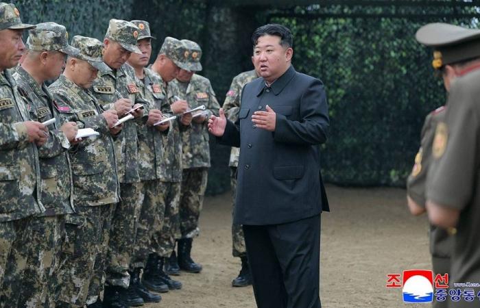 زعيم كوريا الشمالية لجنوده: أبطال