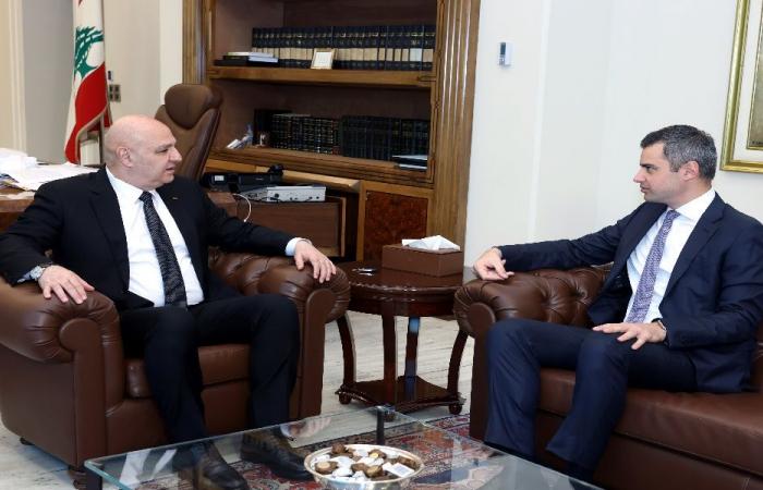 فرنجيه يشيد بعمل الجيش