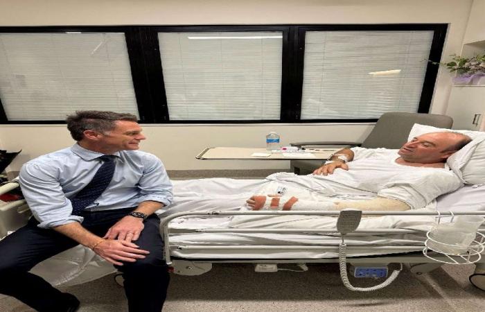 بطل سيدني يكسر صمته من سرير المستشفى