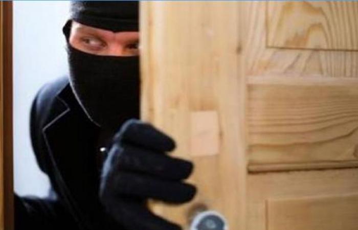 مصر.. سيدة تُقتل أثناء سرقتها