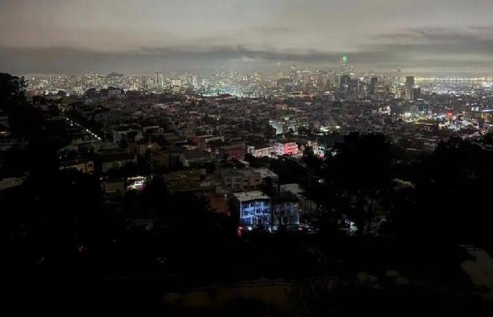 انقطاع الكهرباء عن آلاف المنازل في سان فرانسيسكو