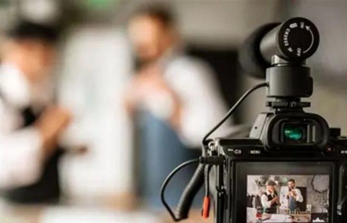 أصبح مشردا.. نجم شهير يعيش في الشوارع بلا مأوى! (صور)