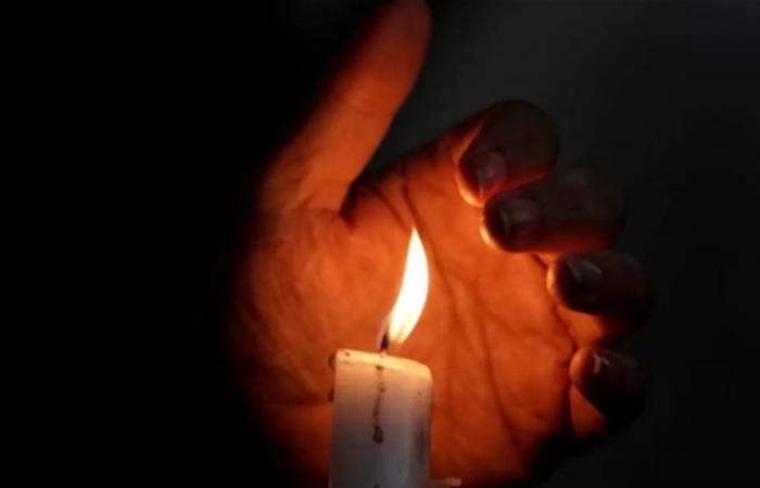 أُصيبت زوجته بجروح خطيرة.. وفاة لاعب كرة قدم عن 34 عامًا في حادث مأسوي