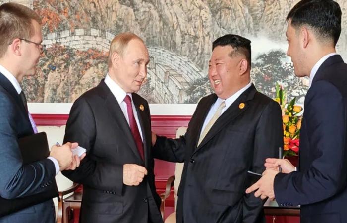 كيم يهنئ بوتين: تشاركنا “الدماء” في أوكرانيا